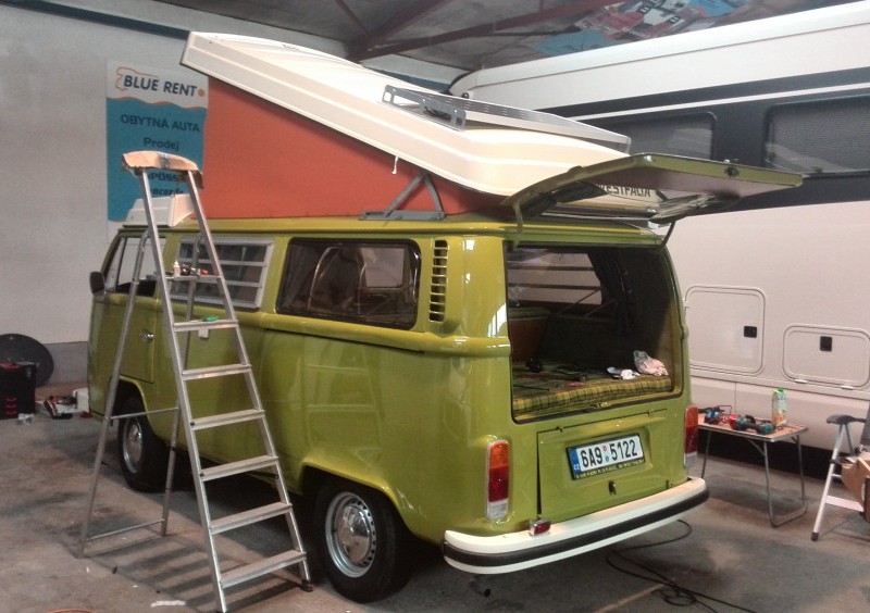 VW T2 zelený back