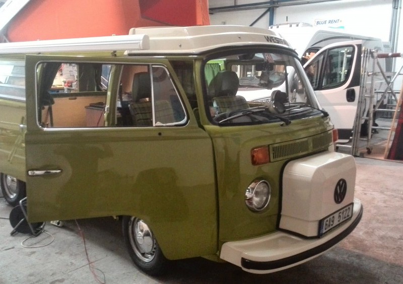 VW T2 zelený front